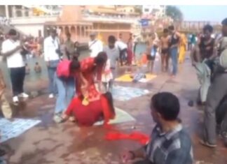 हरिद्वार, हर की पौड़ी पर टीका लगाने को लेकर तीन महिलाओं में मारपीट पुलिस ने किया गिरफ्तार