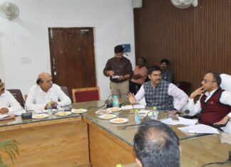 सहारनपुर,प्रमुख सचिव अमित गुप्ता ने किया सब रजिस्ट्रार कार्यालय का किया निरीक्षण