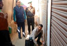 सहारनपुर,निगम कर रहा 850 बडे़ बकायादारों की कुर्की की तैयारी,साढे़ छह लाख किराया जमा न करने पर निगम ने की पांच दुकानें सील