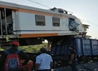 छत्तीसगढ़ में पैसेंजर ट्रेन और मालगाड़ी मे टक्कर कई लोगों की मौत