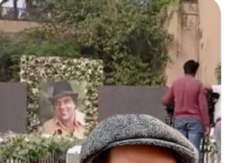 हरिद्वार,बॉलीवुड के प्रसिद्ध अभिनेता धर्मेंद्र की अस्थियां लेकर परिजन हरिद्वार पहुंचे